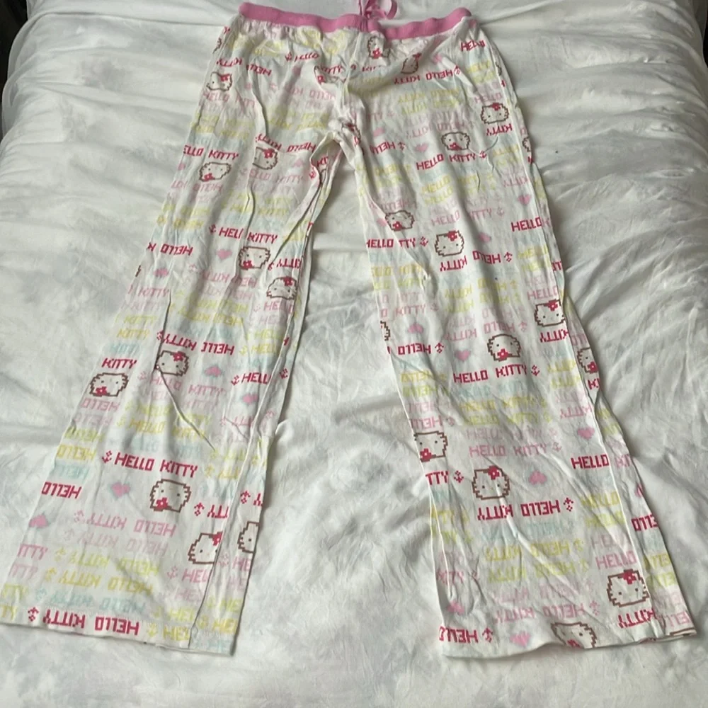 Hello Kitty - Picture 3 of 3